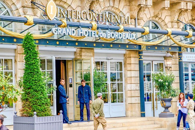 historic-bordeaux-exclusive-private-tour-with-a-local-expert
