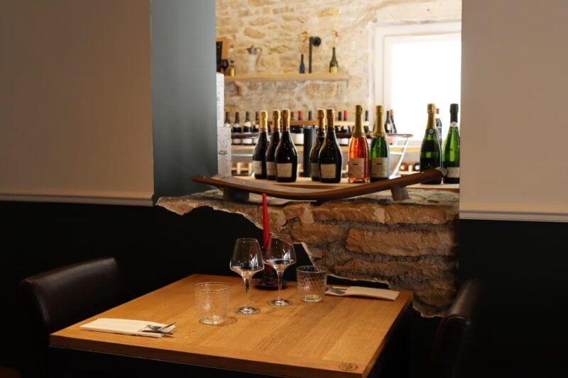 historic-center-of-dijon-discovery-tasting-wine-burgundy
