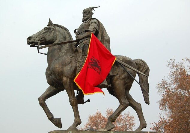 historic-corners-of-tirana-guided-walking-tour
