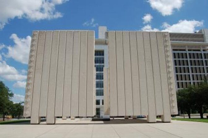 historic-dallas-downtown-solo-self-guided-walking-tour