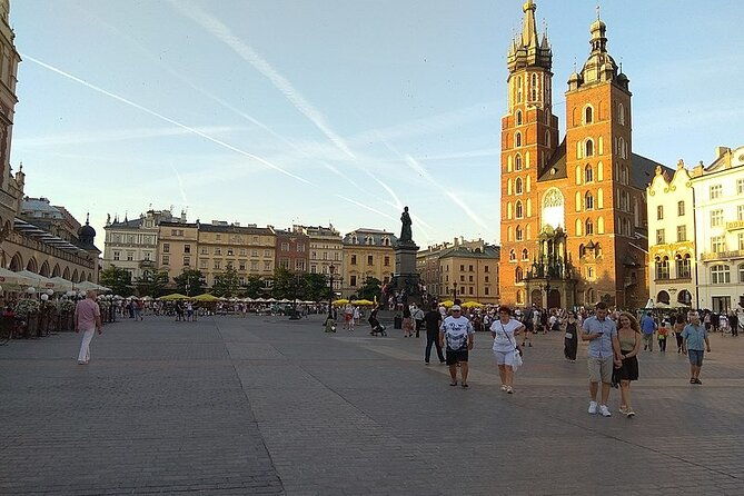 historic-krakow-old-town-wawel-castle-walking-tour