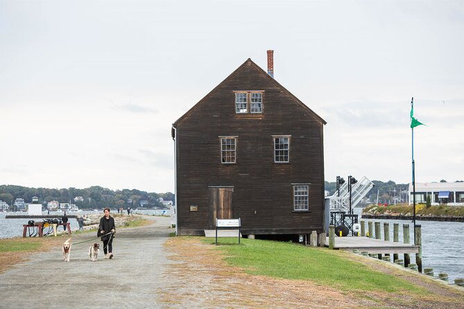 historic-overview-of-salem-walking-tour