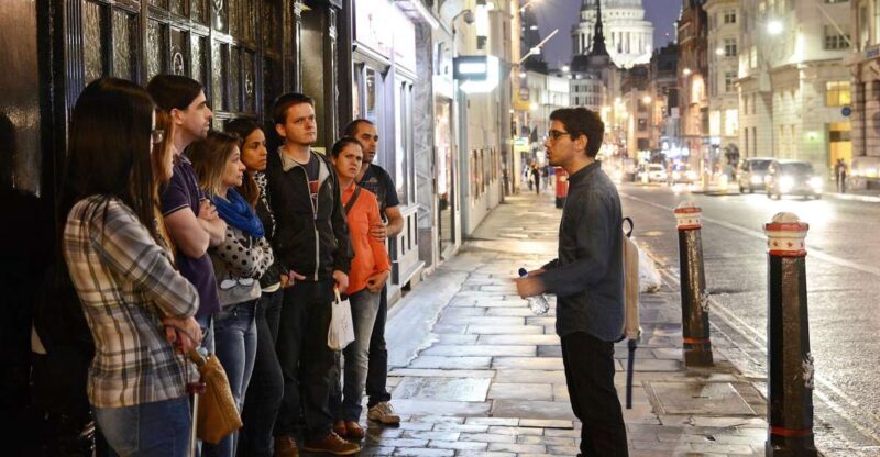 Historic pub tour with Brazilian guide (in Portuguese) - Key Points