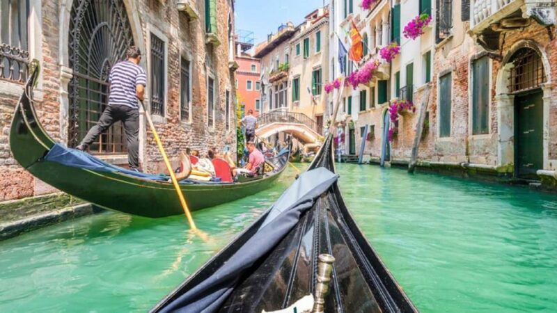 historic-venice-morning-tour-of-san-marco-gondola-ride