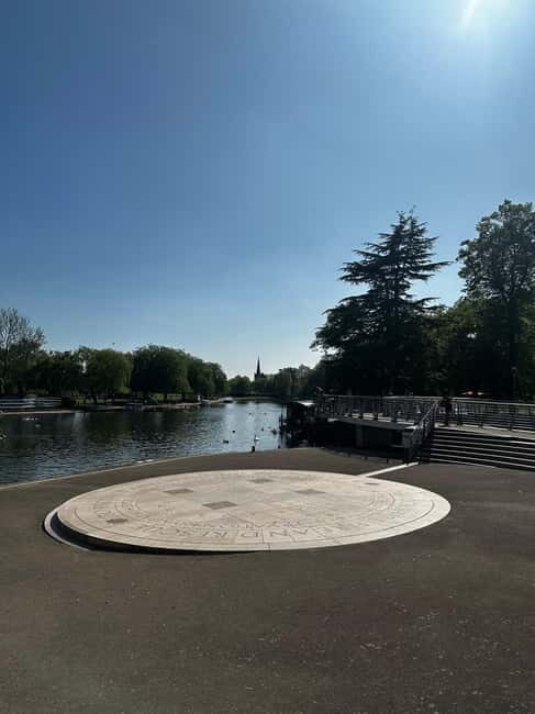 Historic Walk Around Stratford Upon Avon - Tustins Tours - Discovering Stratford-upon-Avon Through a Guided Lens