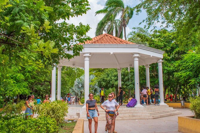 historic-walking-tour-of-the-getsemani-neighborhood