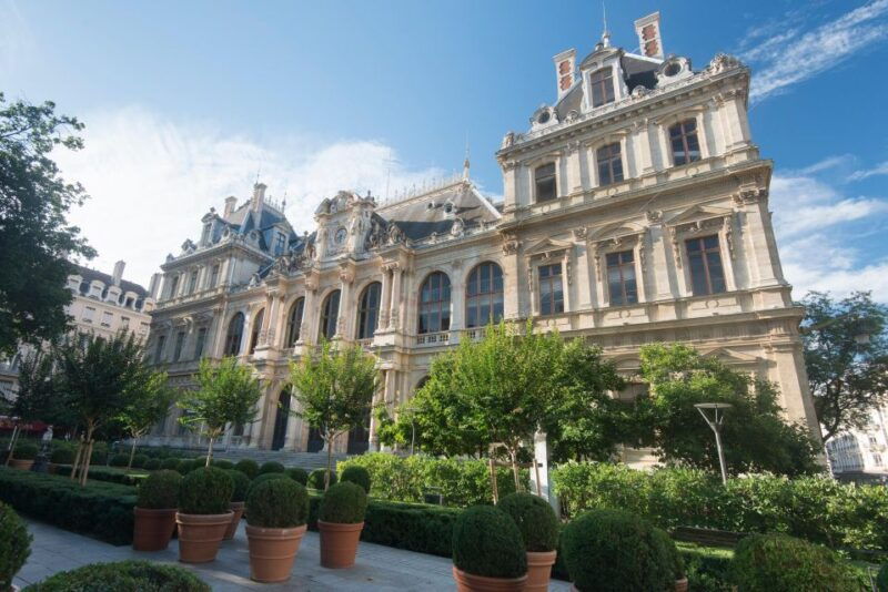 historical-and-naughty-tour-of-lyon-3
