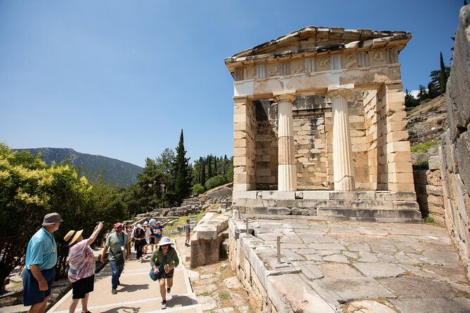 historical-delphi-one-day-tour-with-arachova-stop-expert-guide