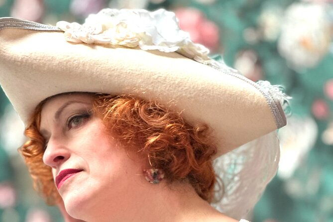 historical-journey-and-dress-up-experience-in-venetian-carnival