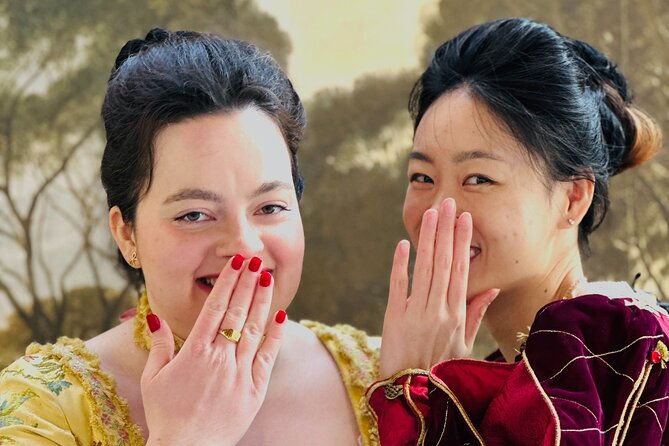 historical-journey-and-dress-up-experience-in-venetian-carnival