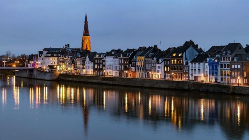 historical-maastricht-private-tour-with-local-guide-2