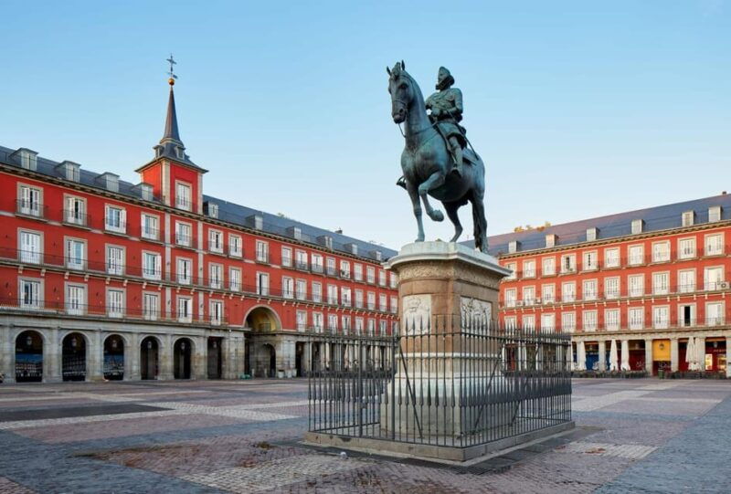 historical-madrid-in-french-in-small-committee-in-private