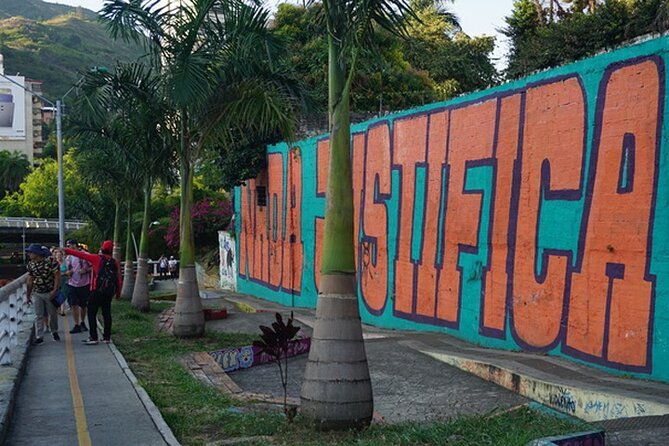 historical-shared-tour-salsa-graffiti-resistance-in-cali