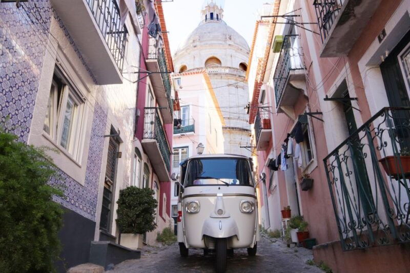 historical-tour-in-lisbon-1-hour-private-tuk-tuk-tour