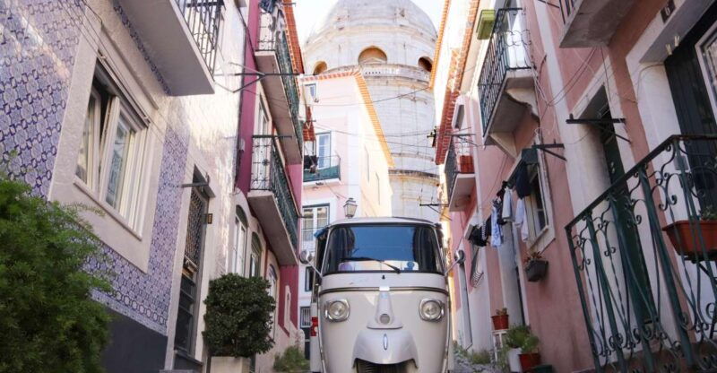 historical-tour-in-lisbon-1-hour-private-tuk-tuk-tour