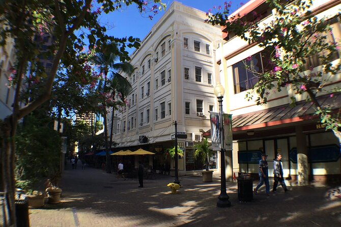 historical-tour-of-downtown-honolulu-in-red-light-district