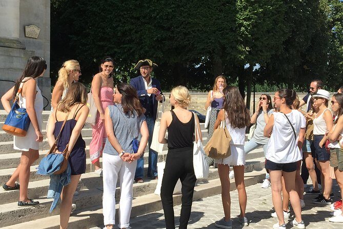 Historical treasure hunt in the city of Versailles - Key Points  