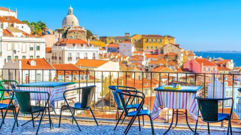 historical-tuk-tuk-tour-viewpoints-and-old-neighborhoods