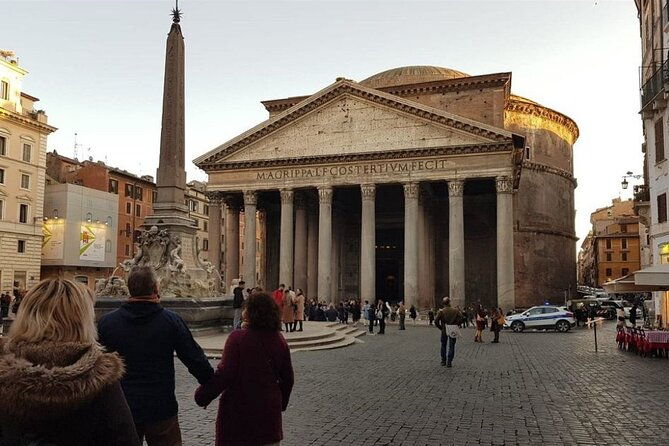 historical-walking-tour-in-pantheon-with-ticketssemi-private