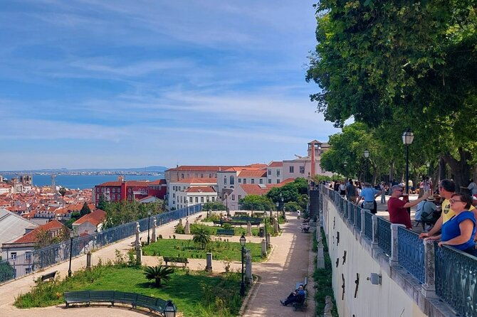 historical-walking-tour-of-lisbon-2