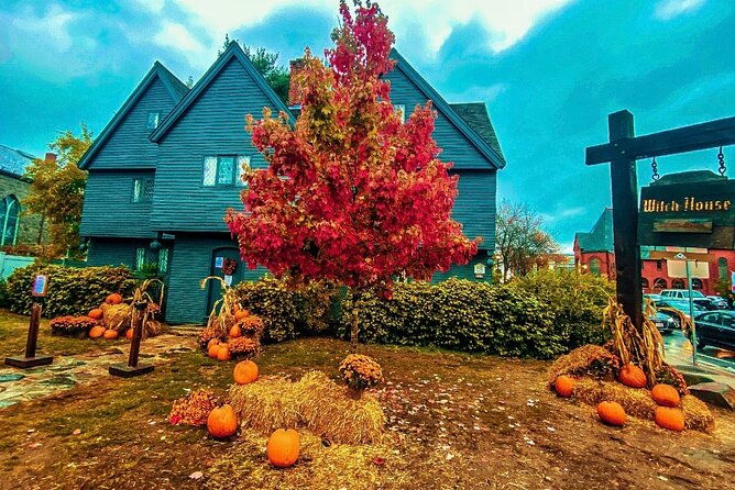 history-and-hauntings-of-salem-guided-walking-tour