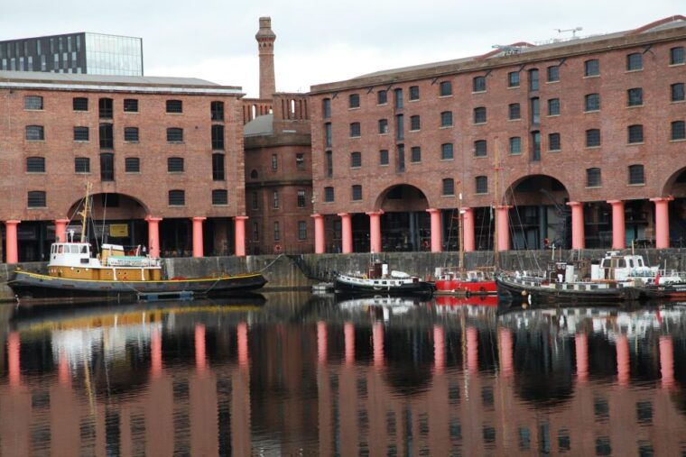 history-guided-tour-of-liverpool-and-the-beatles-2