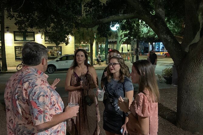 history-haunts-and-hops-savannahs-only-all-drinks-included-pub-crawl
