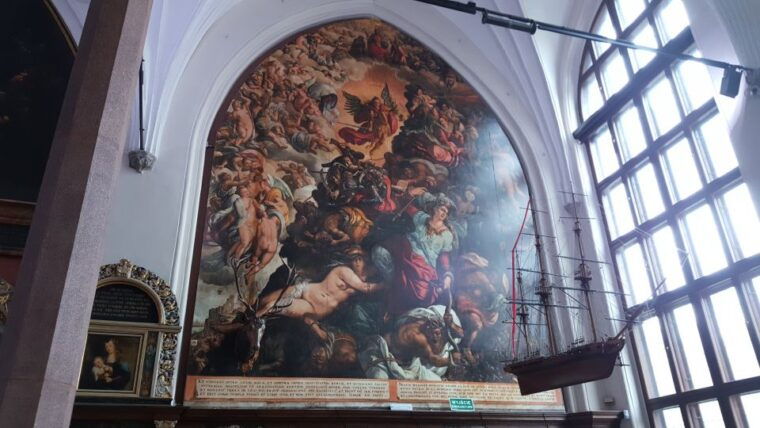 history-of-gdansk-tour-by-kayak-on-the-motlawa-river