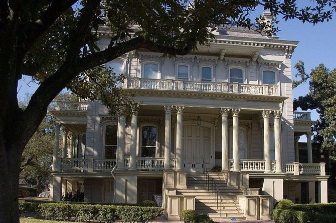 history-of-new-orleans-private-driving-walking-tour