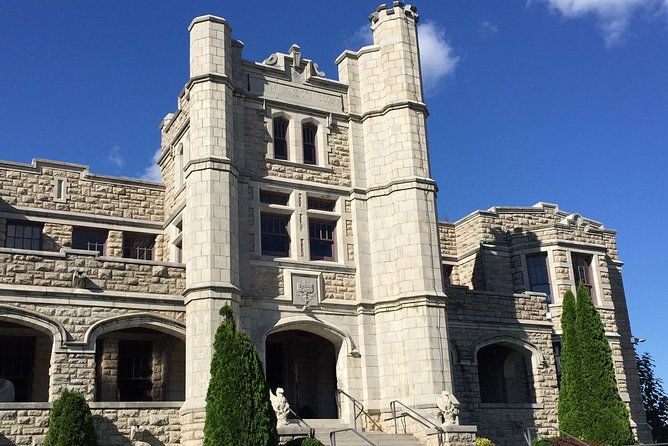 history-tour-of-pythian-castle-in-springfield-missouri