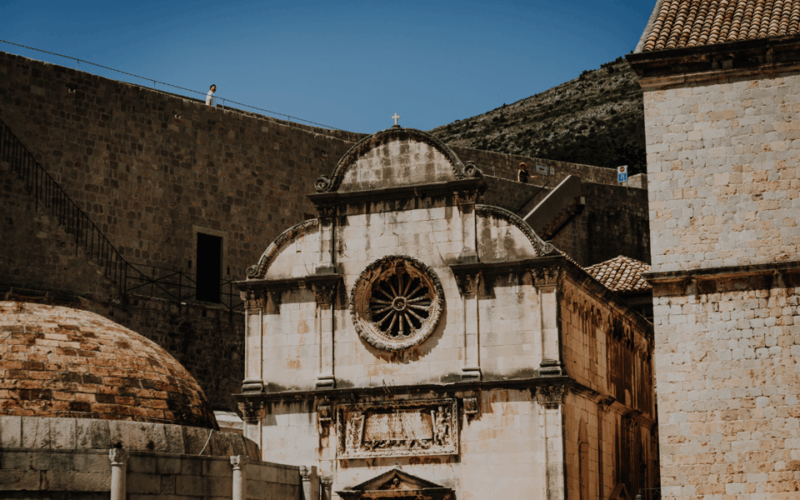 history-walking-group-tour-in-dubrovnik-with-licenced-guide