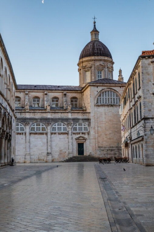 history-walking-group-tour-in-dubrovnik-with-licenced-guide