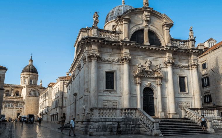history-walking-group-tour-in-dubrovnik-with-licenced-guide