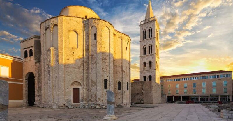 history-walking-tour-in-old-center-zadar-with-licenced-guide