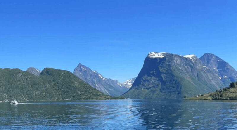 Hjørundfjord Fjord Cruise Afternoon Rountrip from Ålesund - Authenticity and Value