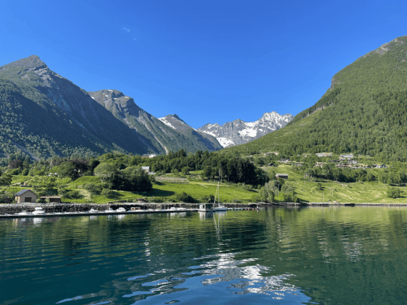 hjorundfjord-fjord-cruise-oye-alesund-one-way