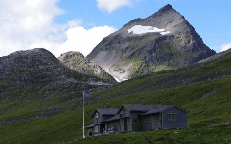 hjorundfjord-hiking-cruise-6-5-hours-to-hike-explore-oye