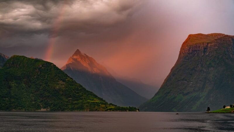 hjorundfjord-hiking-cruise-6-5-hours-to-hike-explore-oye