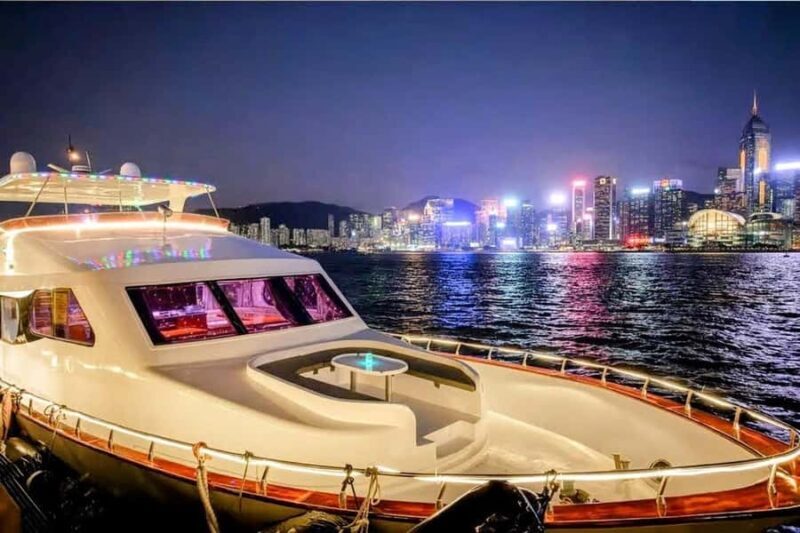 HK: Lunar New Year Fireworks Cruise with Unlimited Drinks - An In-Depth Look at the Lunar New Year Fireworks Cruise