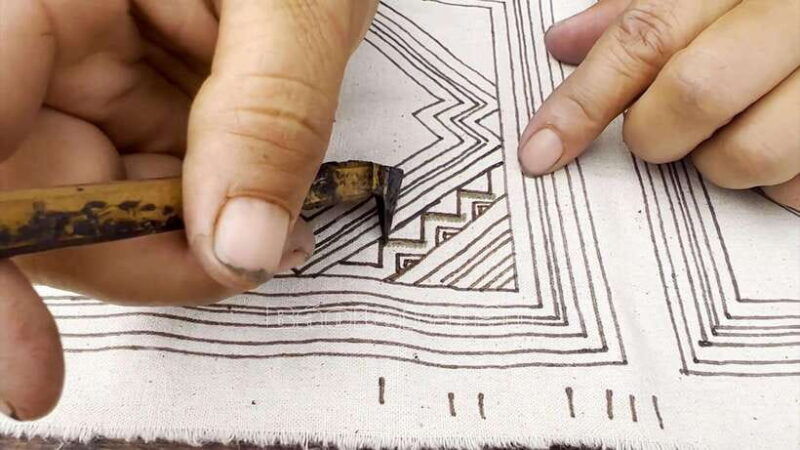 hmong-traditional-beeswax-batik