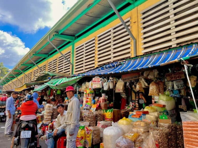 Ho Chi Minh Cafe and Shopping experience - Exploring Ho Chi Minh City Through Shopping and Café Culture  