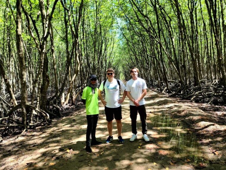 ho-chi-minh-city-can-gio-monkey-island-by-motorbike