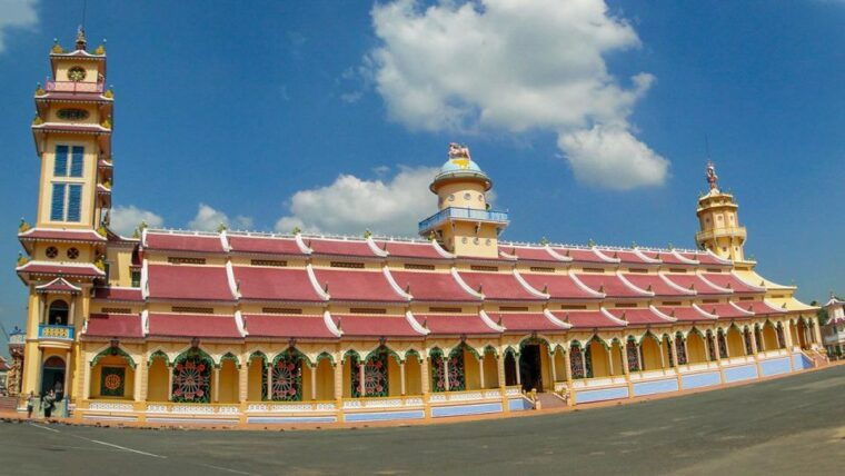 ho-chi-minh-city-cao-dai-temple-black-lady-mountain-tour