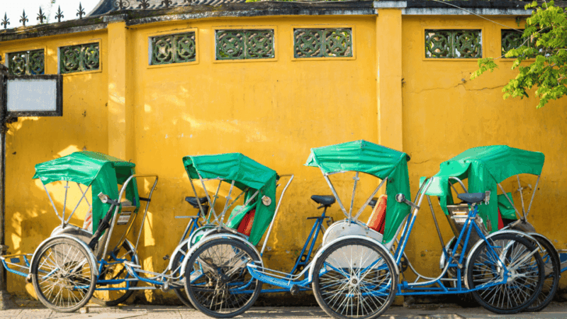 ho-chi-minh-city-city-highlights-tour-by-cyclo-with-meal