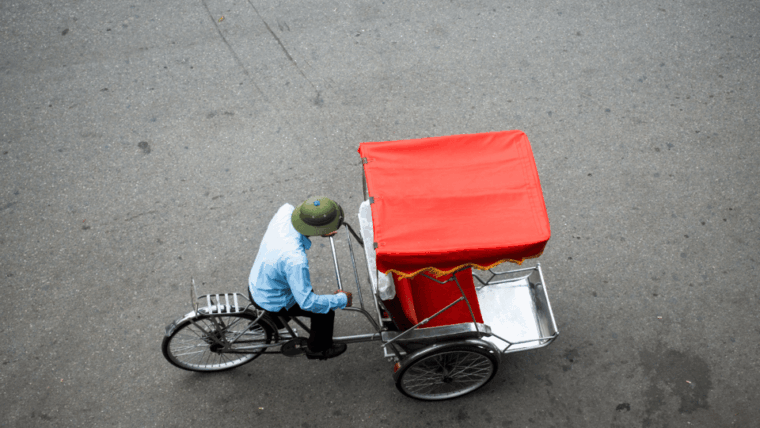 ho-chi-minh-city-city-highlights-tour-by-cyclo-with-meal