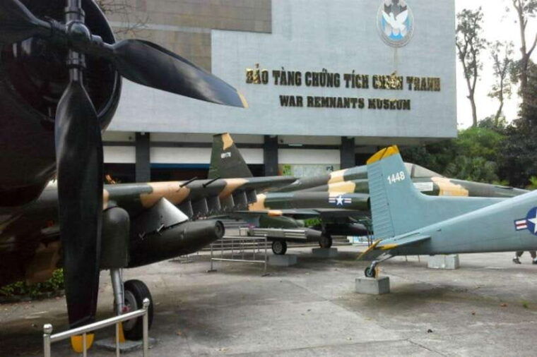 ho-chi-minh-city-cu-chi-tunnel-full-day-small-group-tour