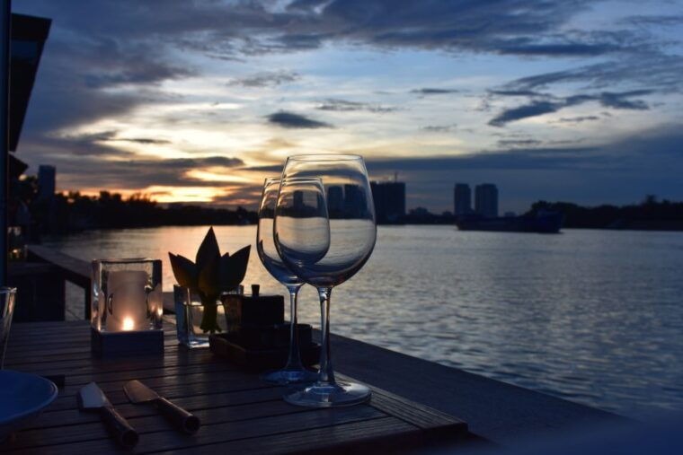 ho-chi-minh-city-luxury-sunset-speedboat-tour-with-cocktail