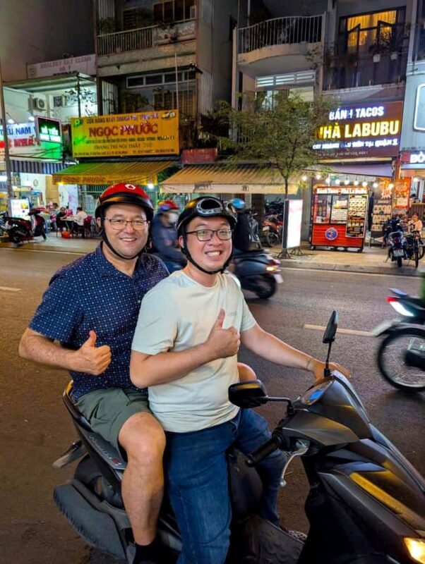 HO CHI MINH CITY: SUNSET AND FOOD TOUR BY MOTORBIKE 4 HOURS - Key Points