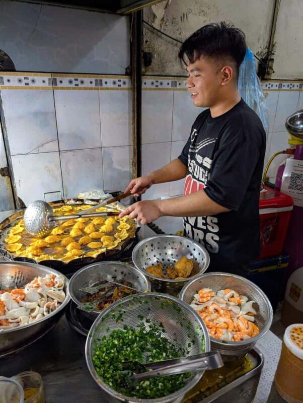 HO CHI MINH CITY: SUNSET AND FOOD TOUR BY MOTORBIKE 4 HOURS - The Sum Up