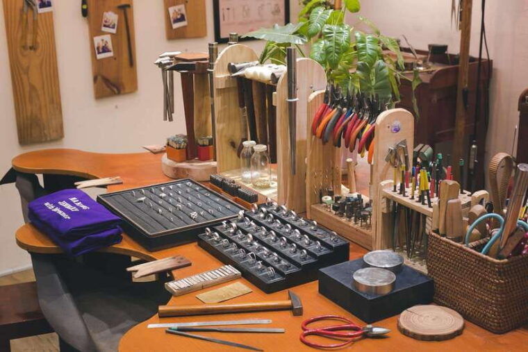 ho-chi-minh-city-vietnam-silver-jewelry-making-workshop